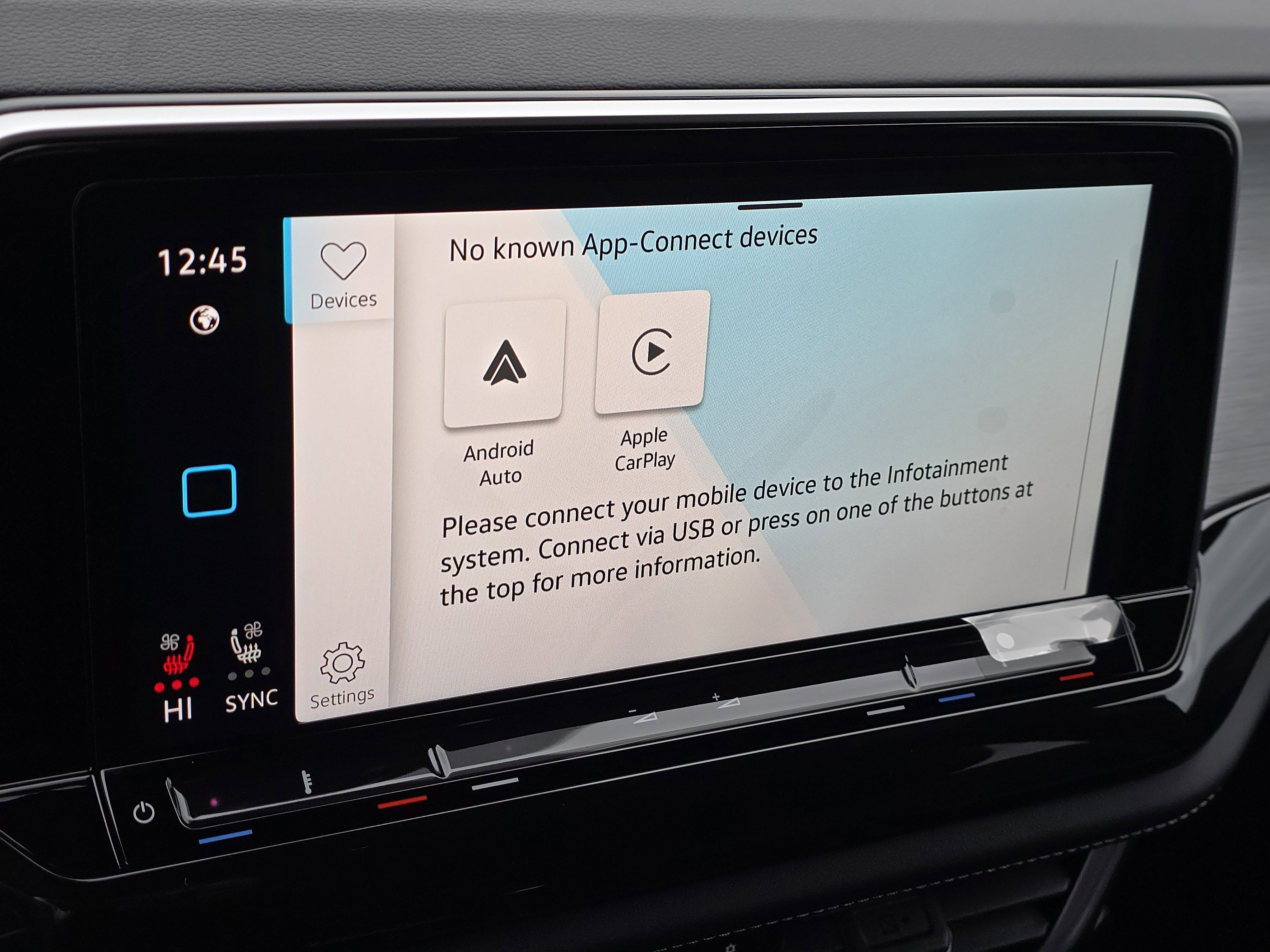 New 2026 Volkswagen Atlas Cross Sport SE image 9