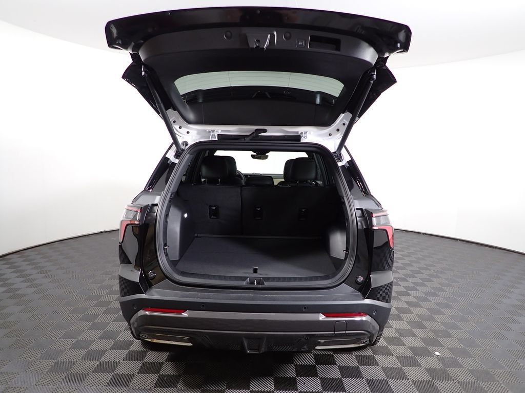 New 2026 Chevrolet Equinox ACTIV w/ Convenience Package III AWD/4WD image 15