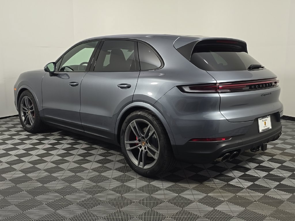 New 2026 Porsche Cayenne S AWD/4WD image 3