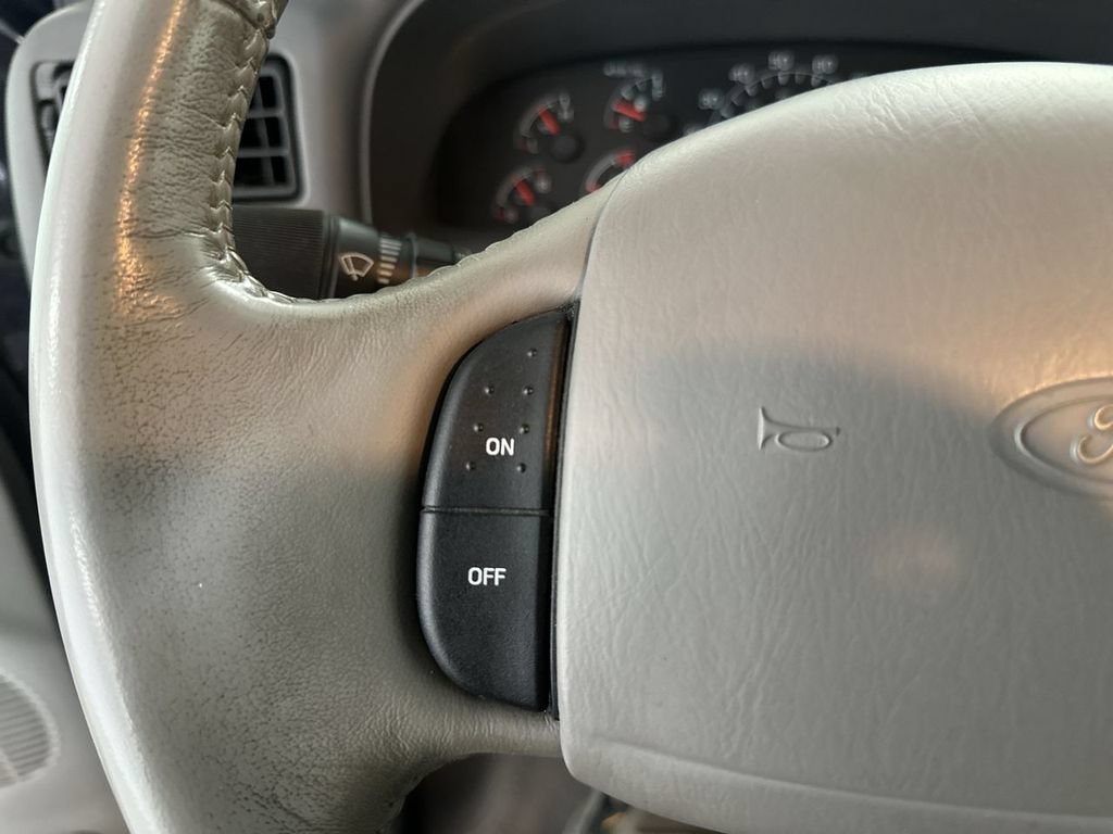 Used 2000 Ford Excursion XLT RWD image 34