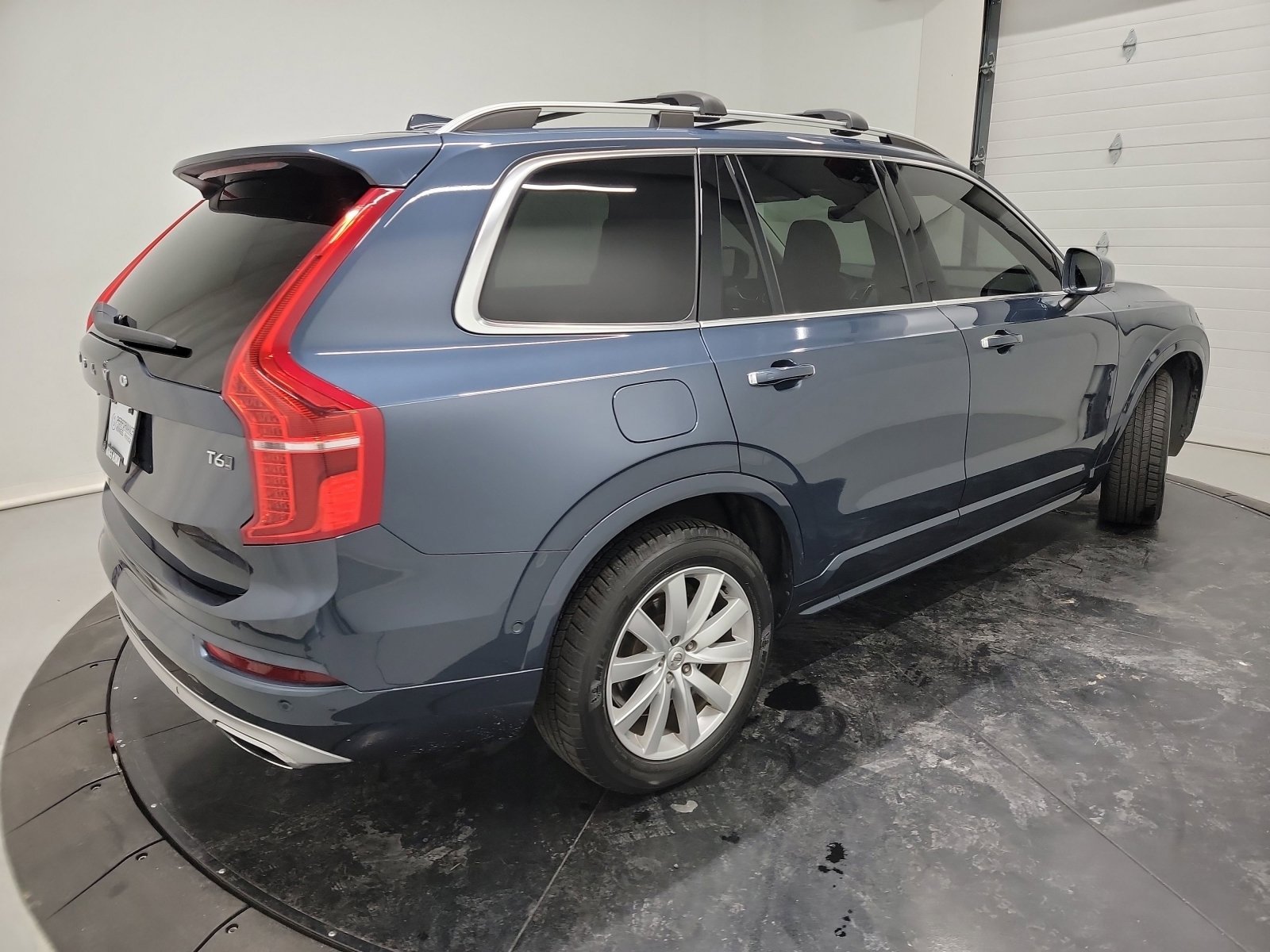 Used 2019 Volvo XC90 T6 Momentum w/ Advanced Package image 9