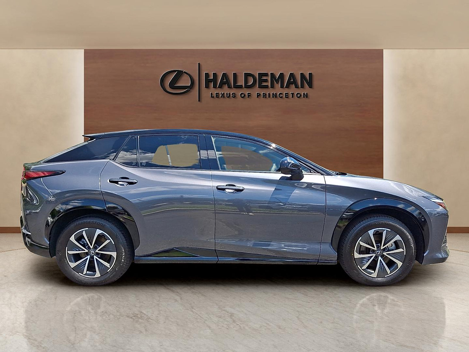 Certified 2023 Lexus RZ 450e Premium w/ Technology Package AWD/4WD image 7