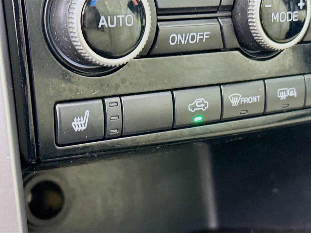 Used 2021 Subaru Ascent Limited w/ Technology Package image 24