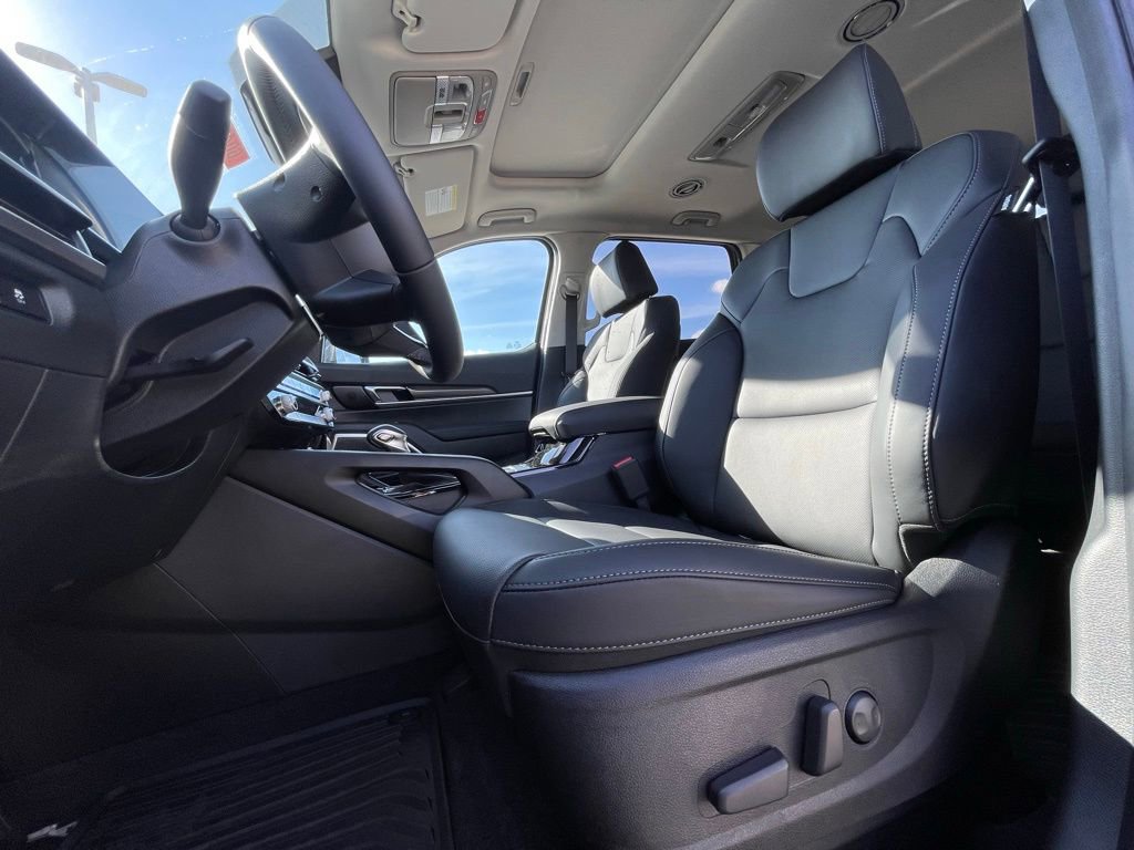 New 2025 Kia Telluride S image 24