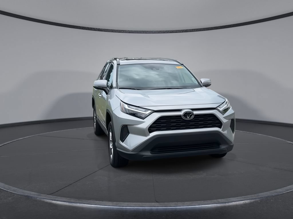 Used 2023 Toyota RAV4 XLE w/ Convenience Package FWD image 3