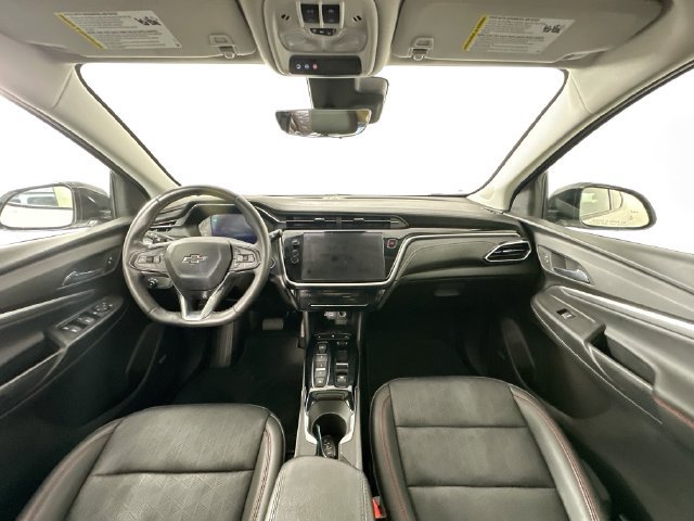 Used 2023 Chevrolet Bolt EUV Premier w/ Sun & Sound Package FWD image 3