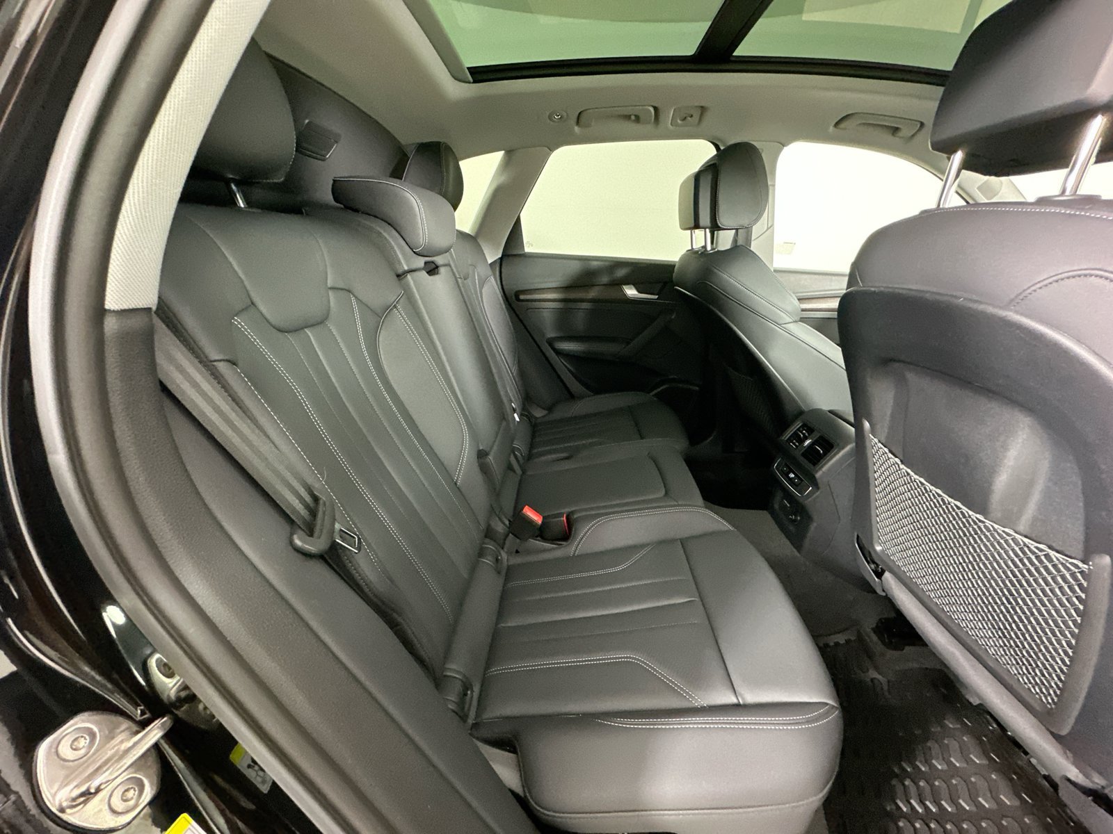 Certified 2024 Audi Q5 e Premium Plus AWD/4WD image 40