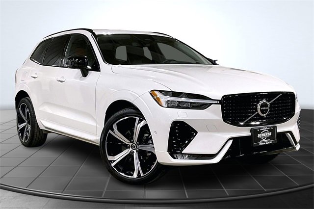 Certified 2023 Volvo XC60 B5 Ultimate w/ Climate Package image 13