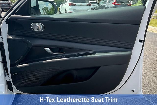 New 2025 Hyundai Elantra Limited FWD image 33