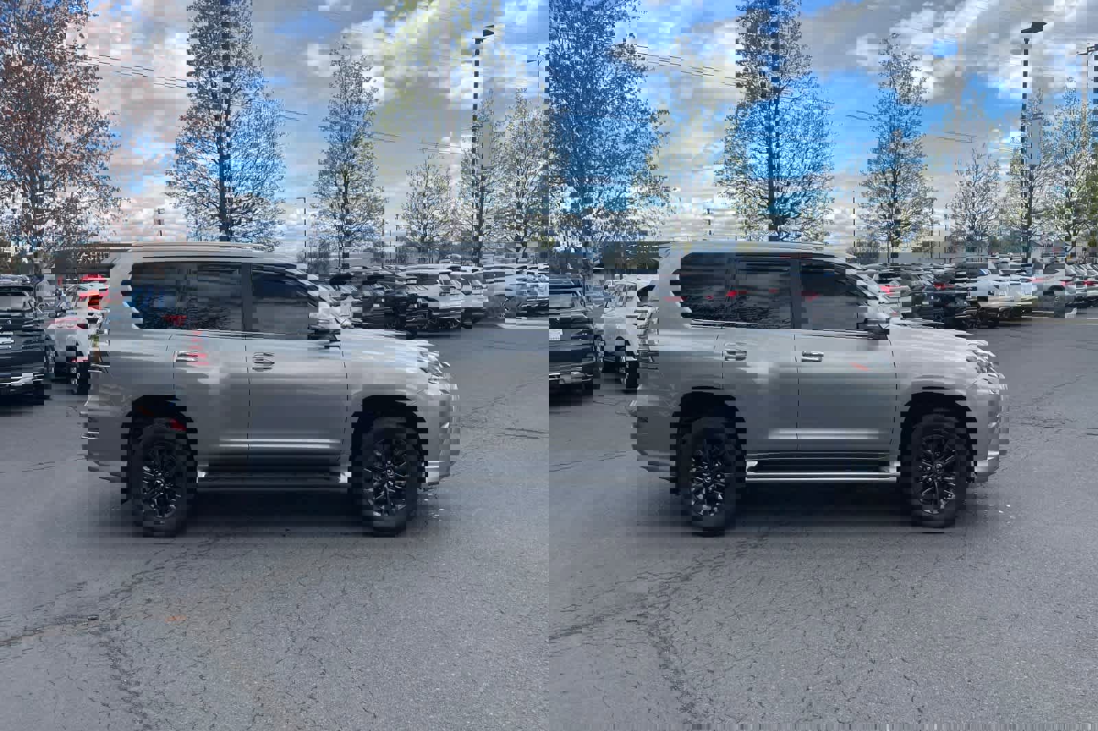 Used 2023 Lexus GX 460 Premium w/ Premium Package image 6