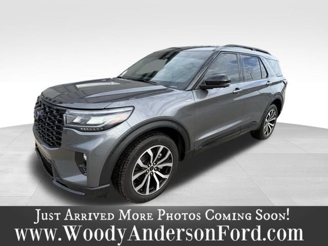 Used 2025 Ford Explorer ST-Line