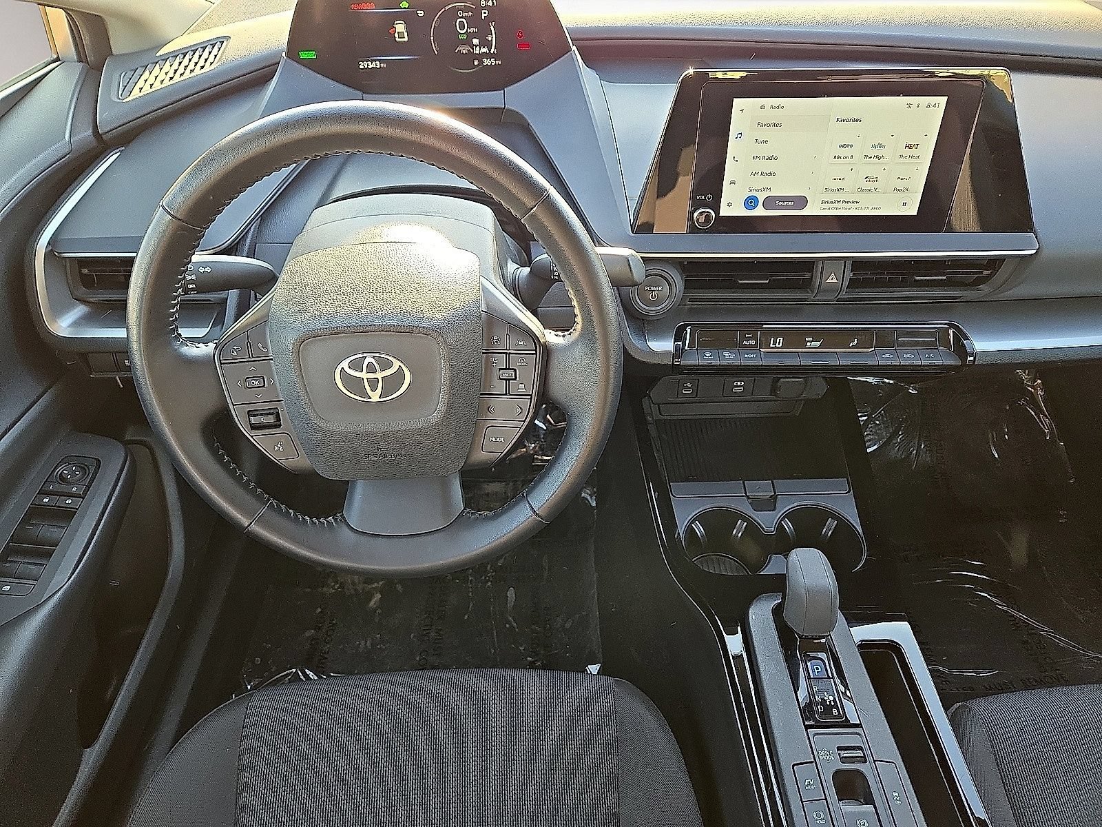 Used 2025 Toyota Prius LE FWD image 15