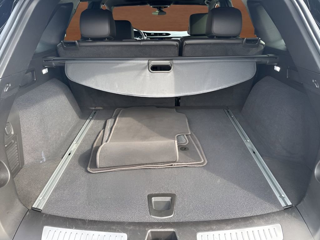 Certified 2025 Cadillac XT5 Premium Luxury image 10