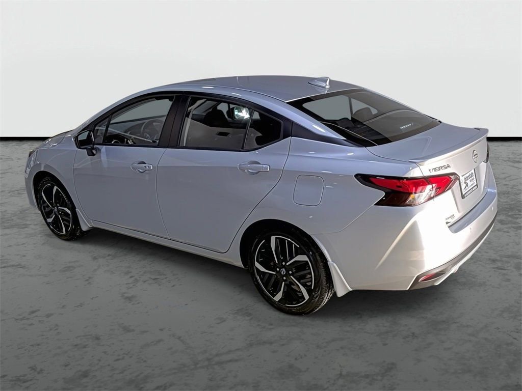 Used 2025 Nissan Versa SR w/ Trunk Package image 2