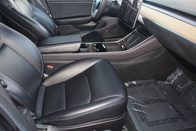 Used 2019 Tesla Model 3 Standard Range Plus image 25