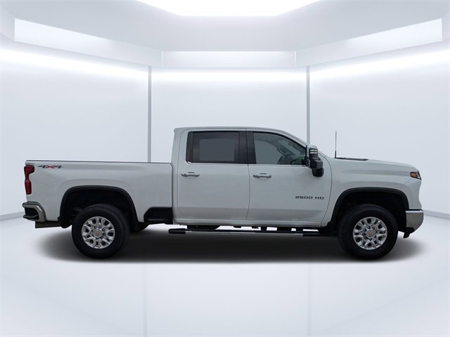 Used 2024 Chevrolet Silverado 2500 LTZ image 2