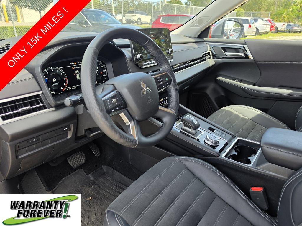 Used 2024 Mitsubishi Outlander SE Black Edition FWD image 15