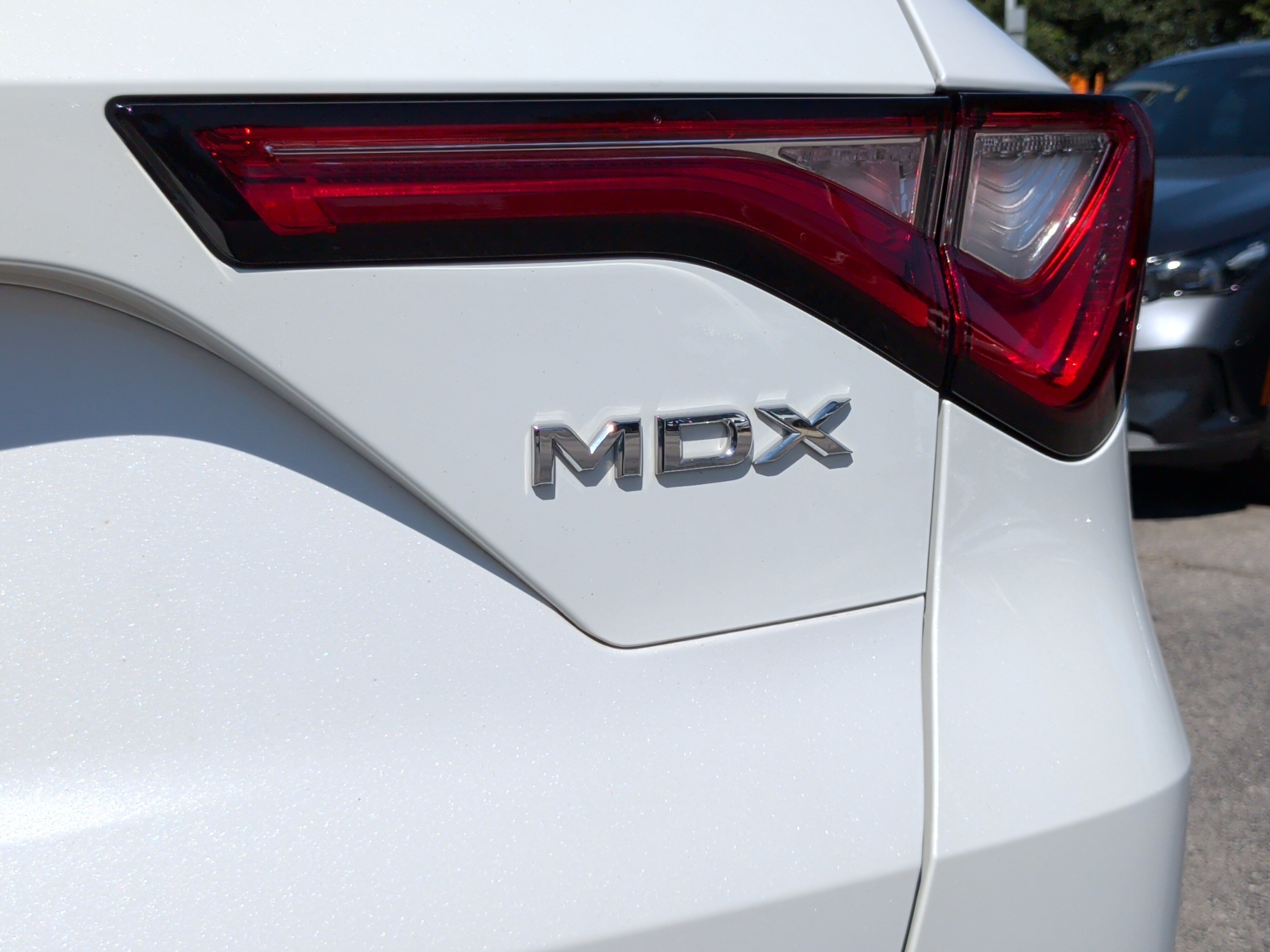 Used 2023 Acura MDX w/ Technology Package FWD image 11