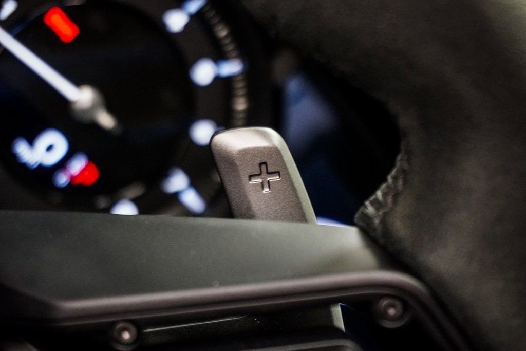 Used 2024 Porsche 911 Carrera image 28