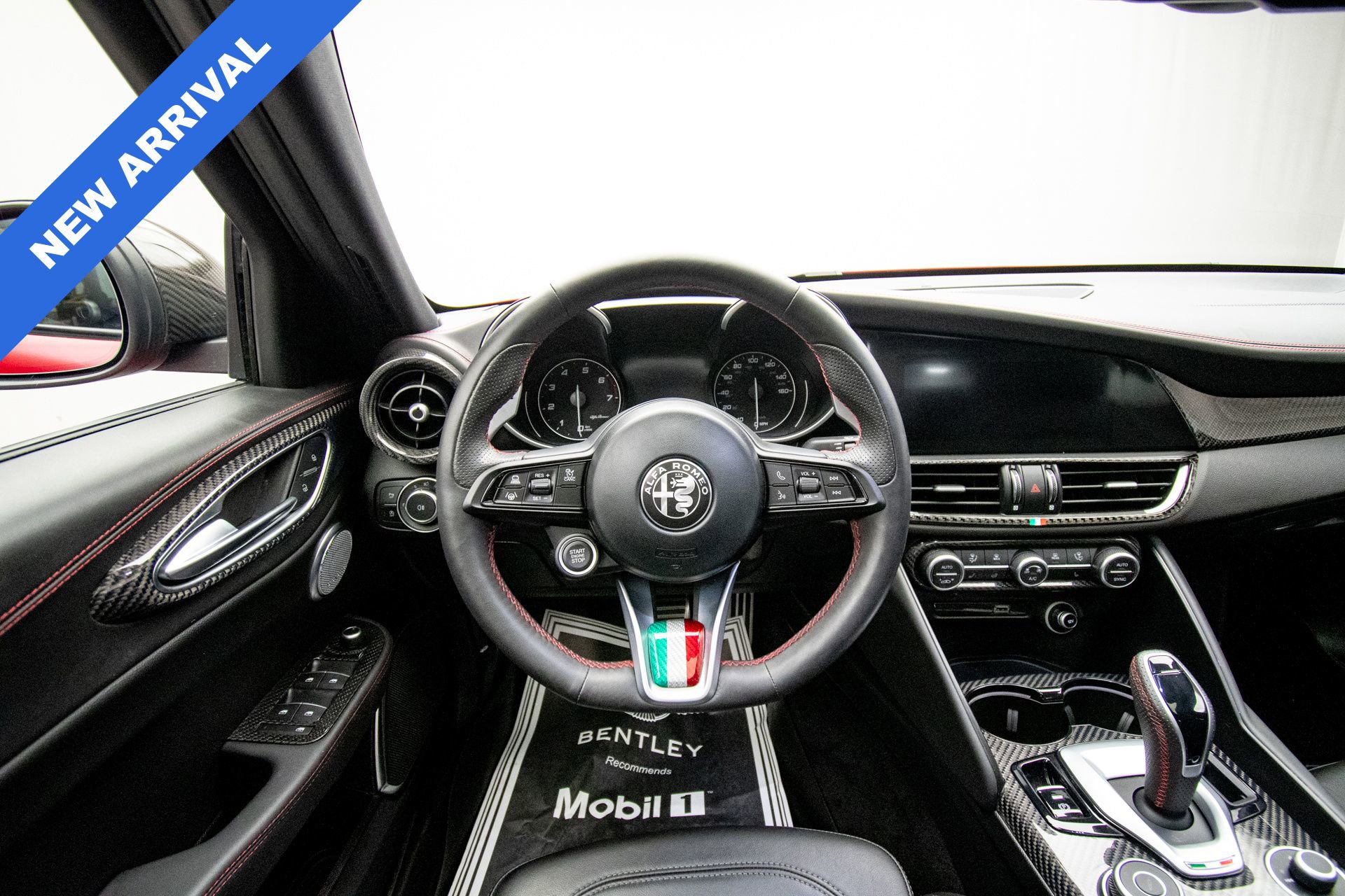 Used 2023 Alfa Romeo Giulia Estrema image 13