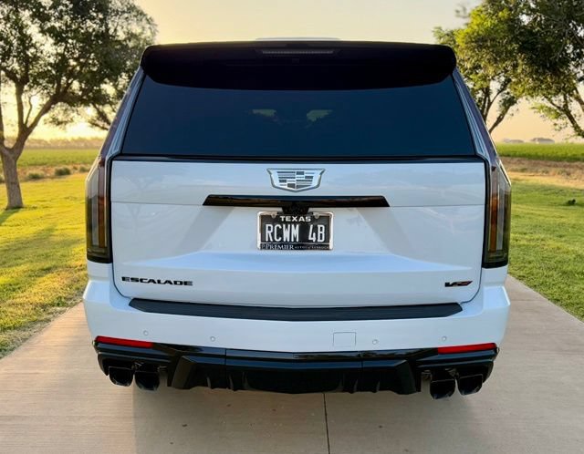 Used 2026 Cadillac Escalade V w/ LPO, ONYX Package AWD/4WD image 9