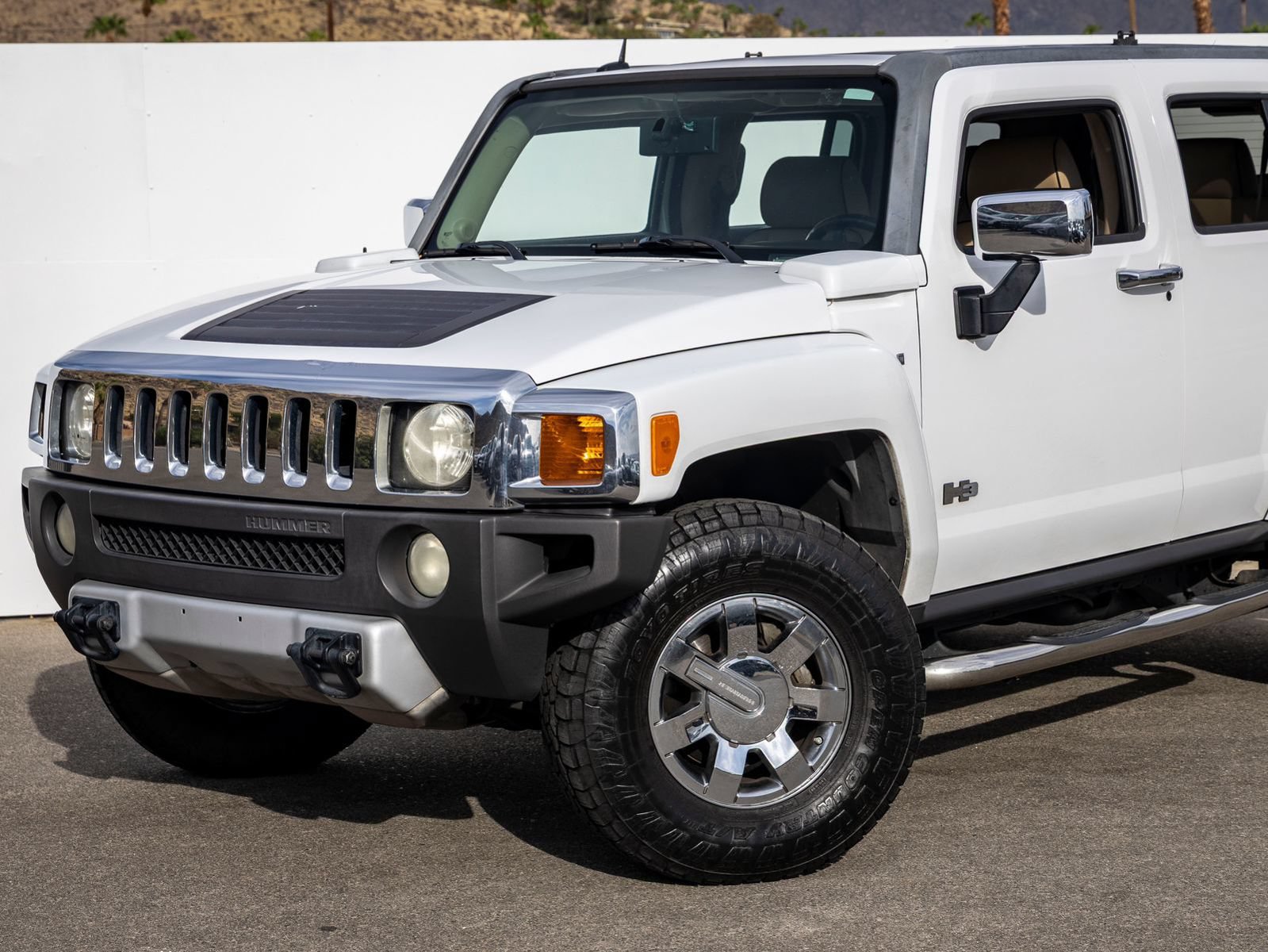 Used 2008 HUMMER H3 Luxury AWD/4WD image 2