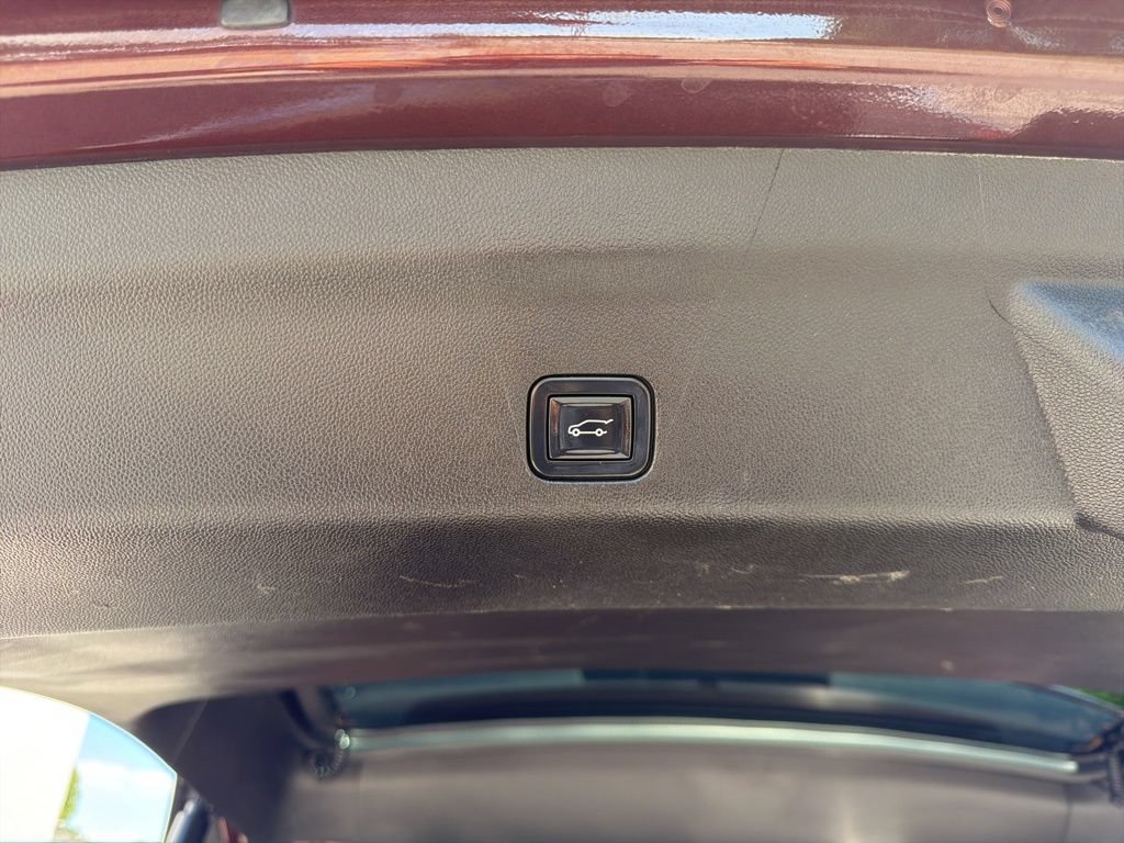 Used 2022 Chevrolet Suburban High Country AWD/4WD image 21