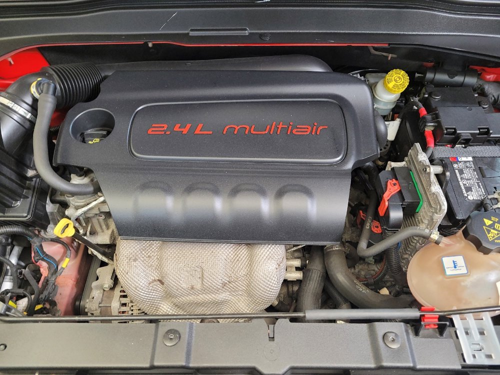 Used 2015 Jeep Renegade Limited image 30