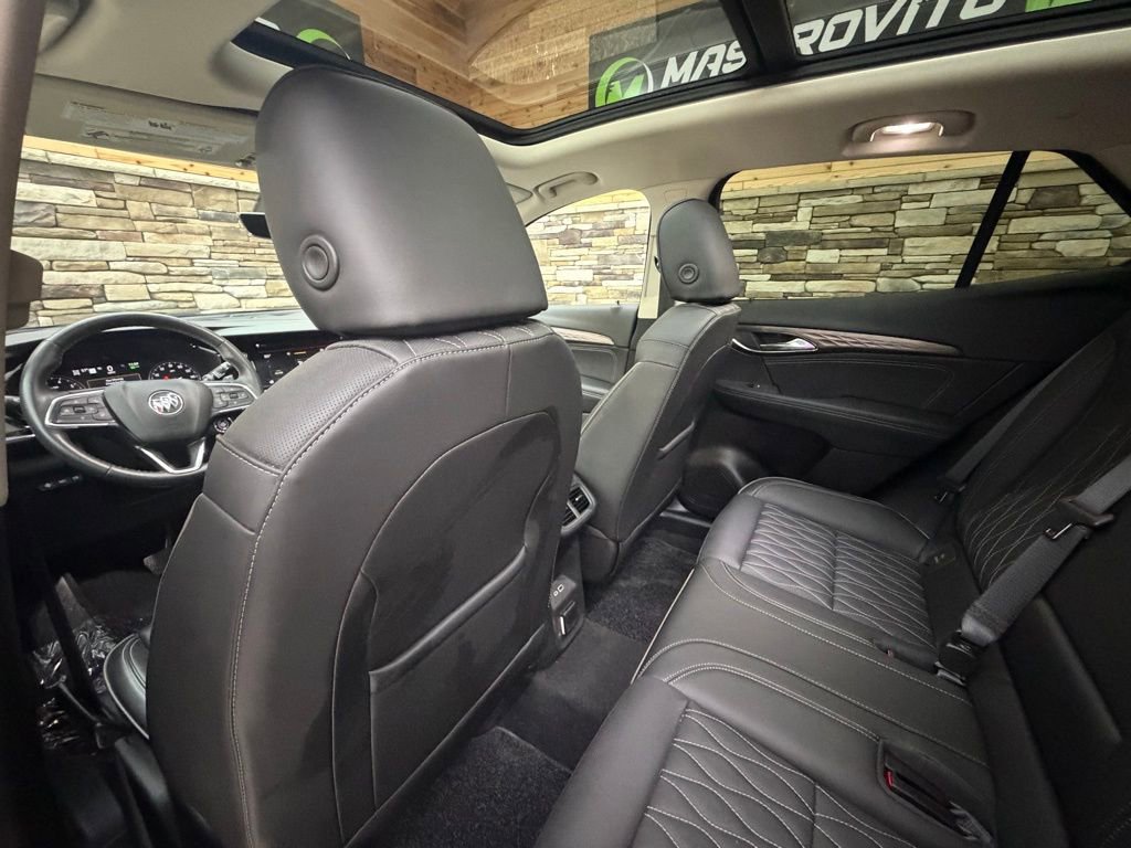 Used 2023 Buick Envision Avenir image 25