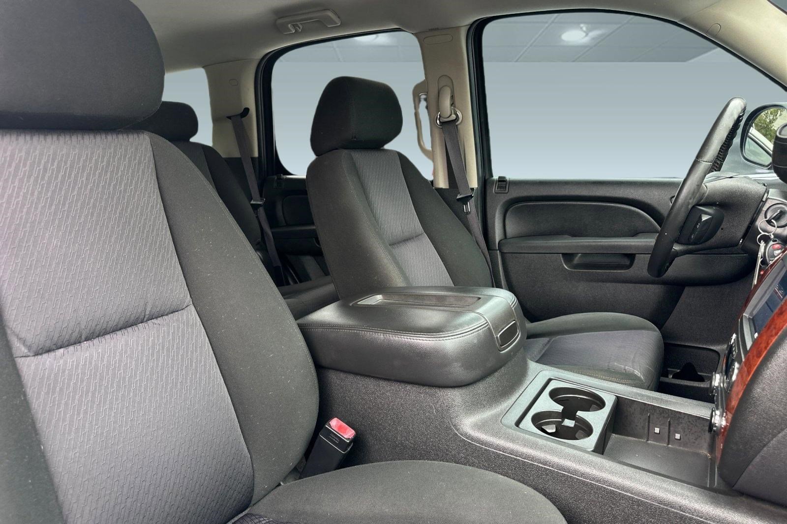 Used 2010 Chevrolet Tahoe LS w/ Regional Value Package RWD image 30