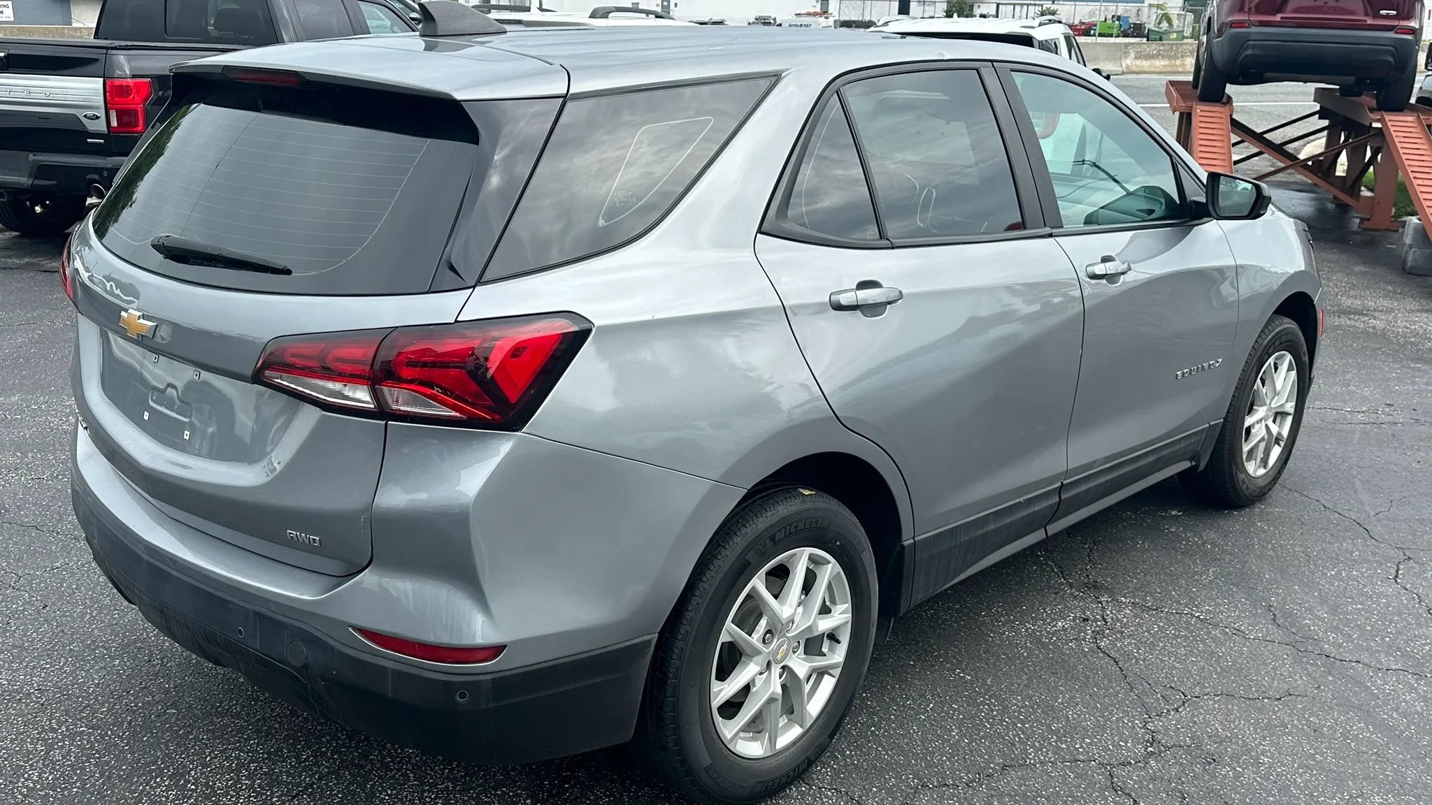 Used 2023 Chevrolet Equinox LS AWD/4WD image 6