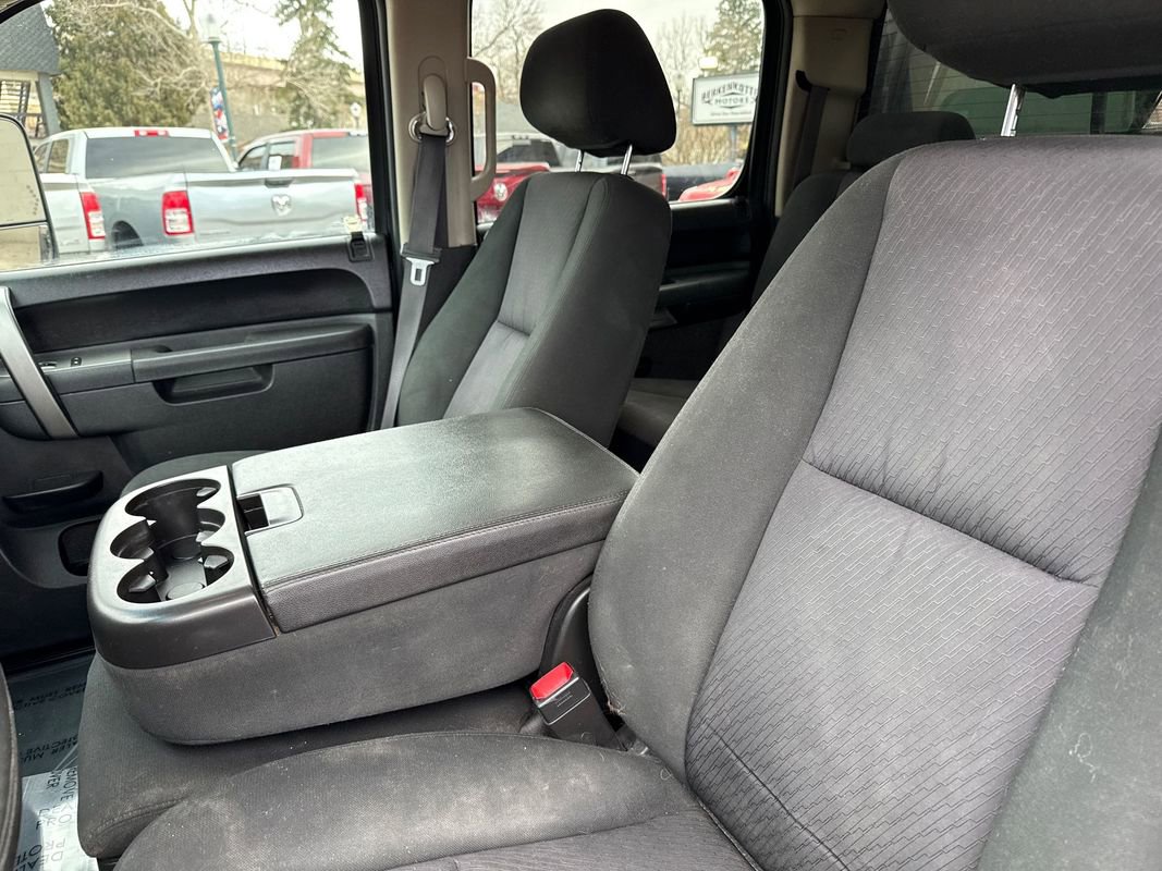 Used 2013 Chevrolet Silverado 2500 LT w/ Interior Plus Package image 28