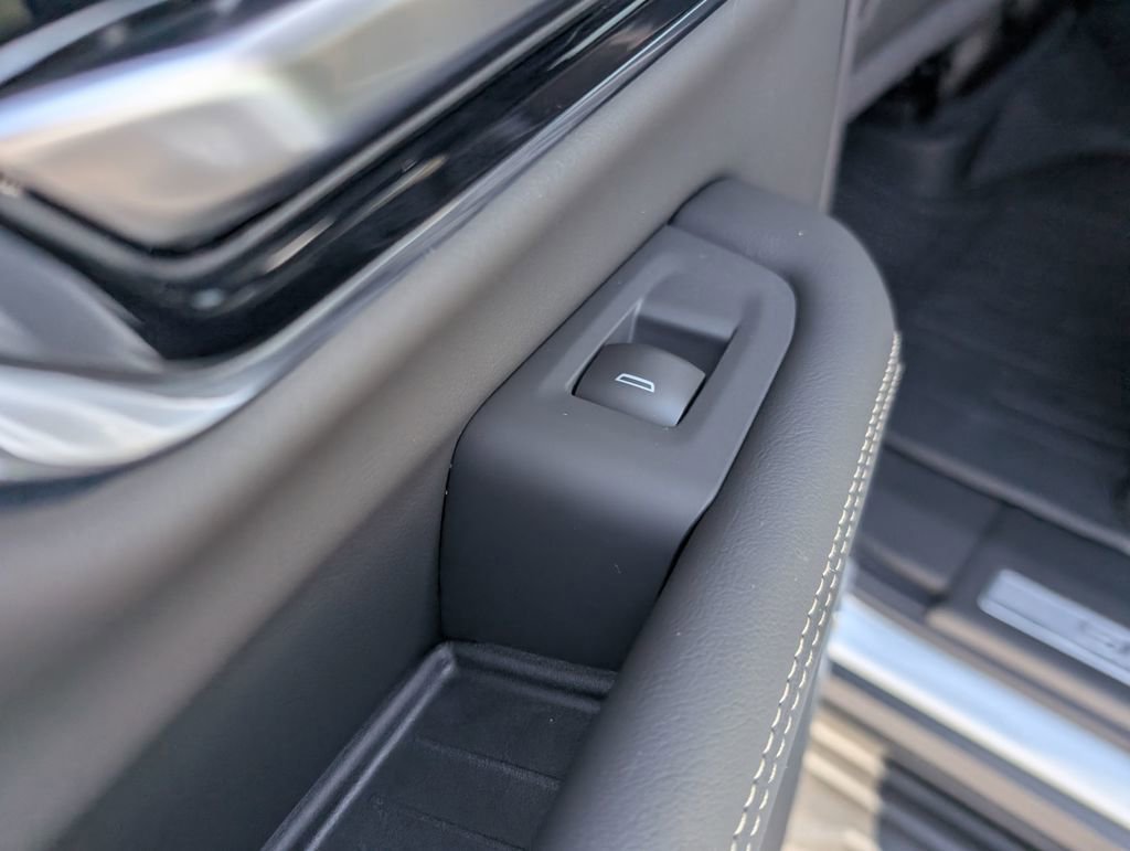 New 2026 GMC Yukon Elevation w/ Elevation Premium Package image 12