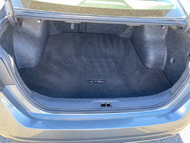 Used 2025 Nissan Altima 2.5 SV FWD image 19