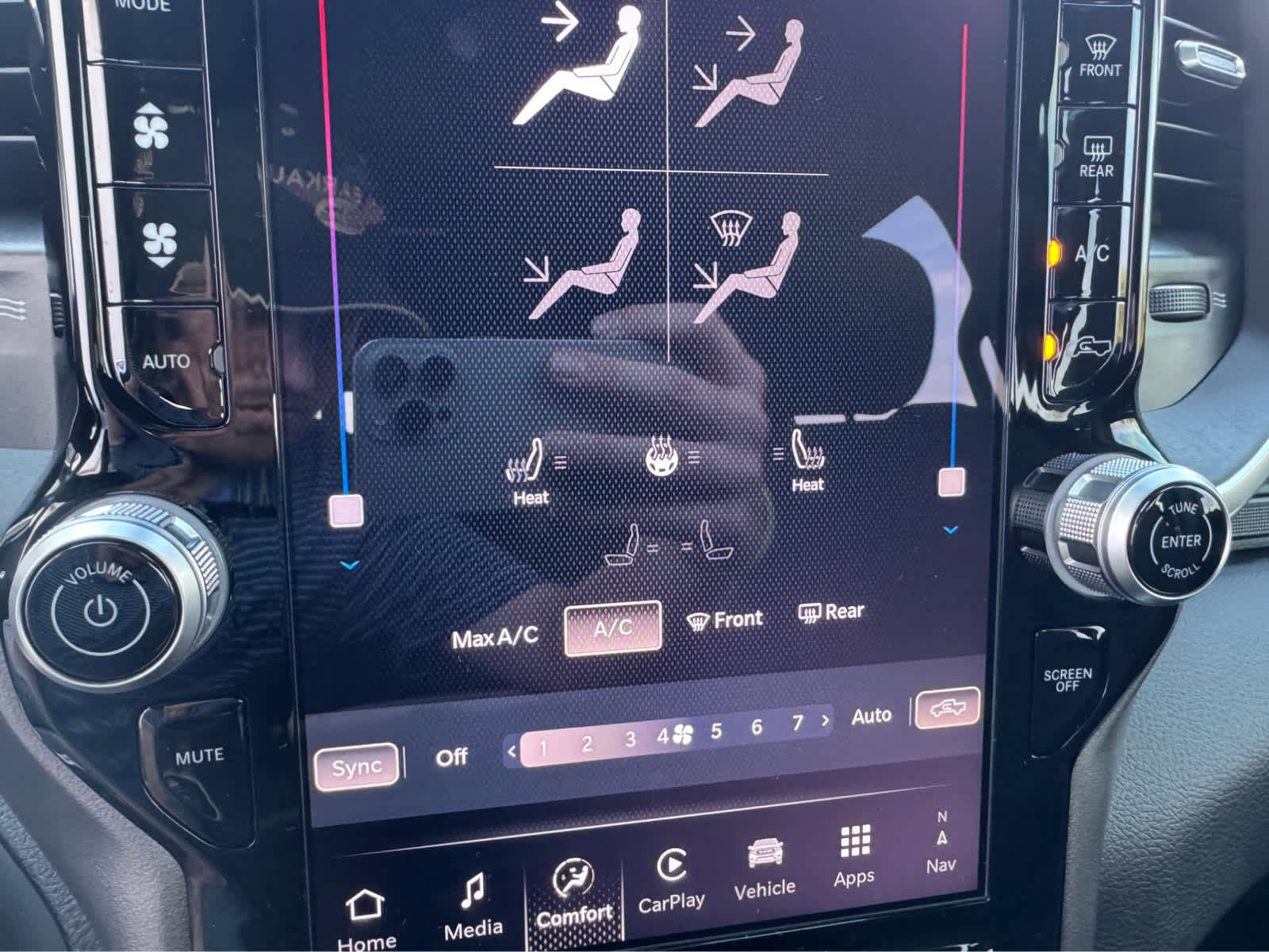 Used 2025 RAM 1500 Big Horn image 30