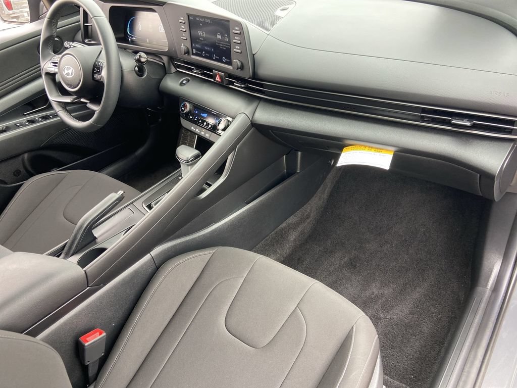 Used 2026 Hyundai Elantra Sport FWD image 23