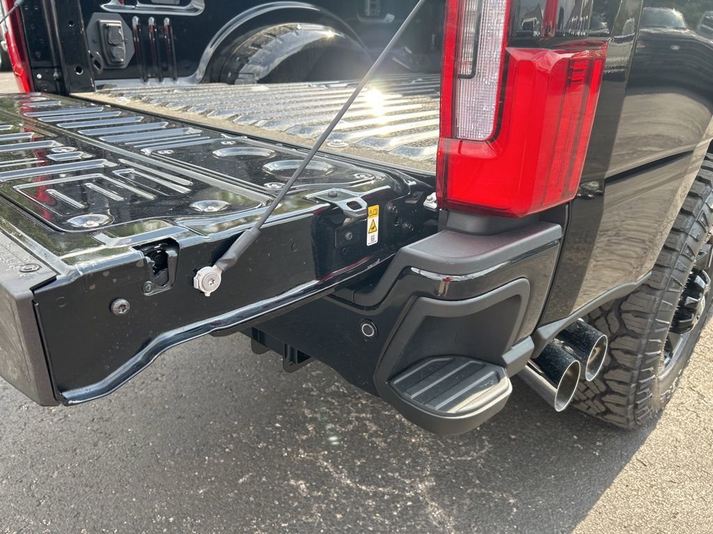 New 2026 Ford F350 Platinum w/ Tremor Off-Road Package image 13