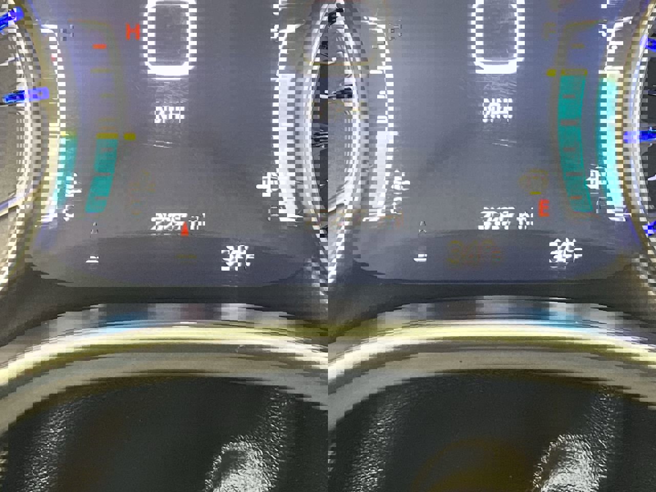 Used 2025 Chrysler Pacifica Select image 15