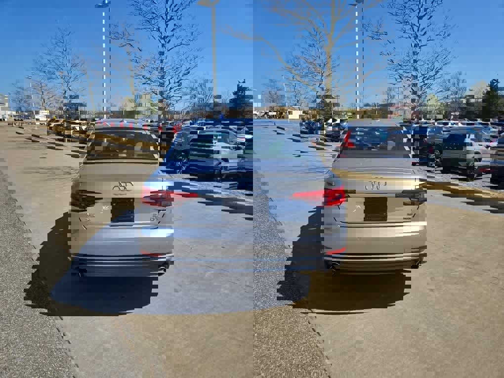 Used 2017 Audi A4 2.0T Prestige w/ Prestige Package image 5