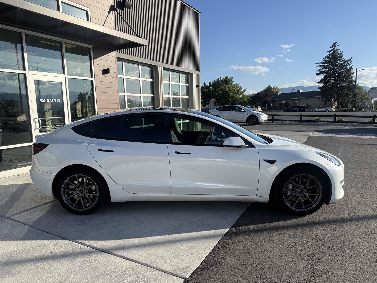 Used 2021 Tesla Model 3 Long Range AWD/4WD image 9