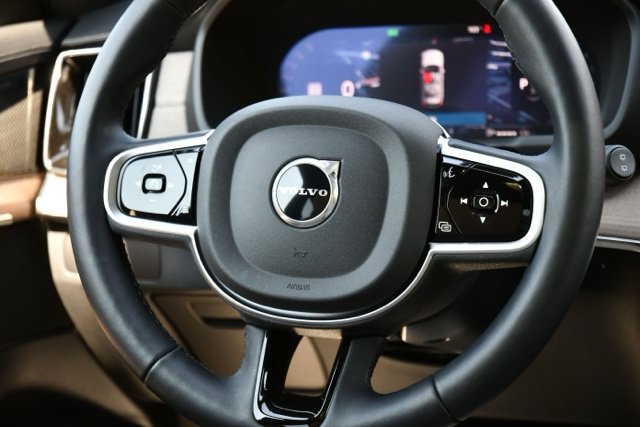 New 2026 Volvo XC90 B6 Plus w/ Protection Package Premier AWD/4WD image 22