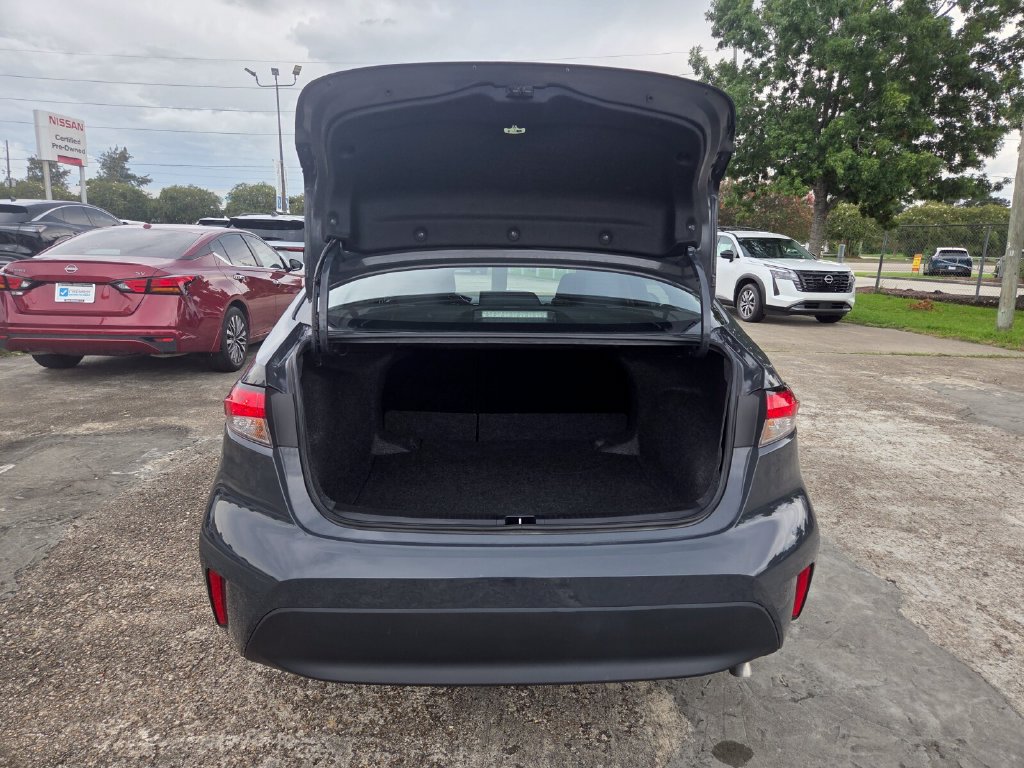 Used 2025 Toyota Corolla LE FWD image 26