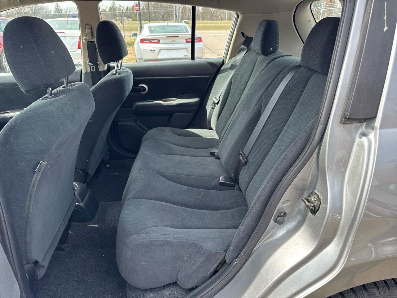 Used 2011 Nissan Versa 1.8 S image 11