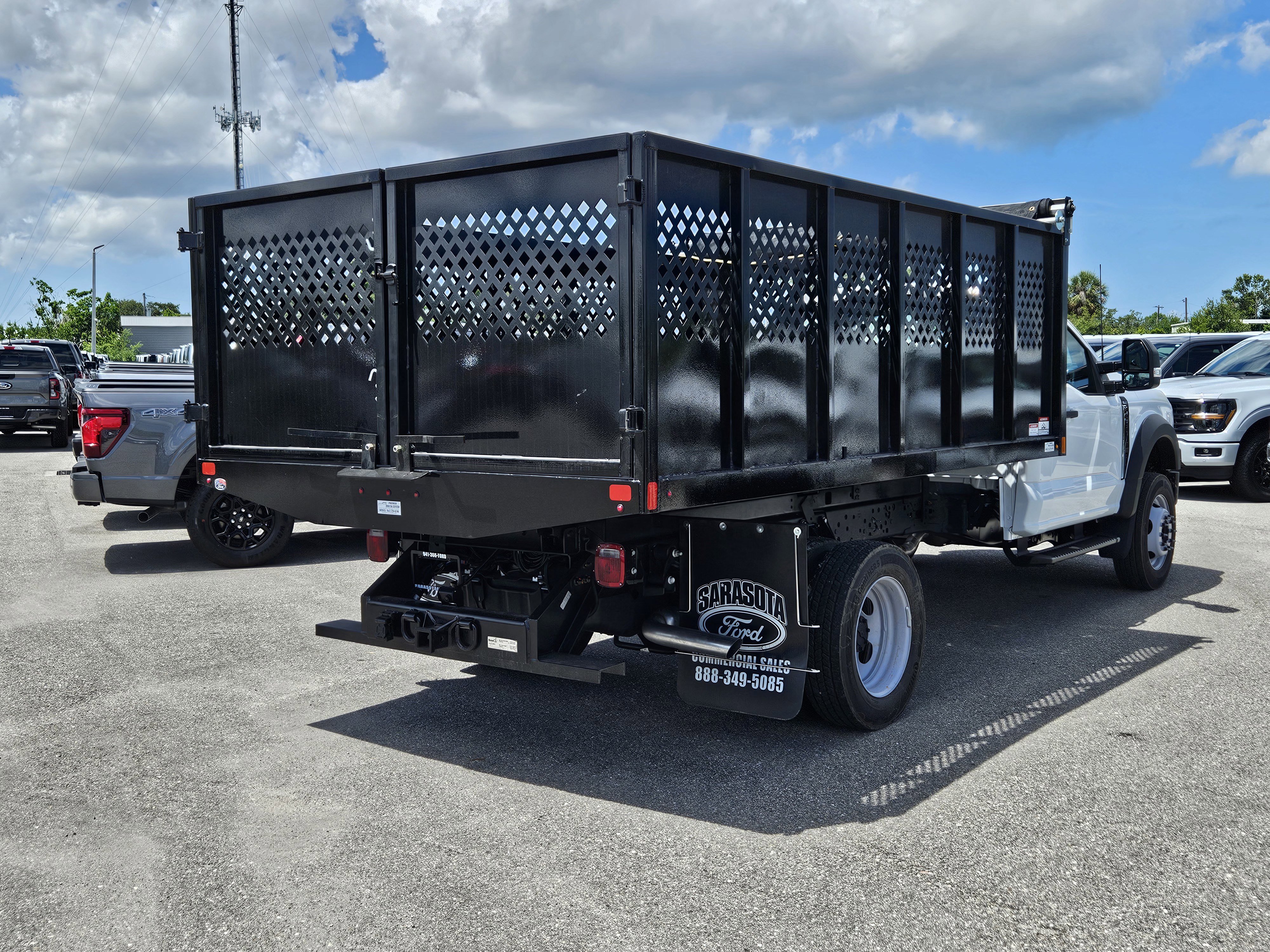 New 2025 Ford F450 XL w/ XL Chrome Package RWD image 5