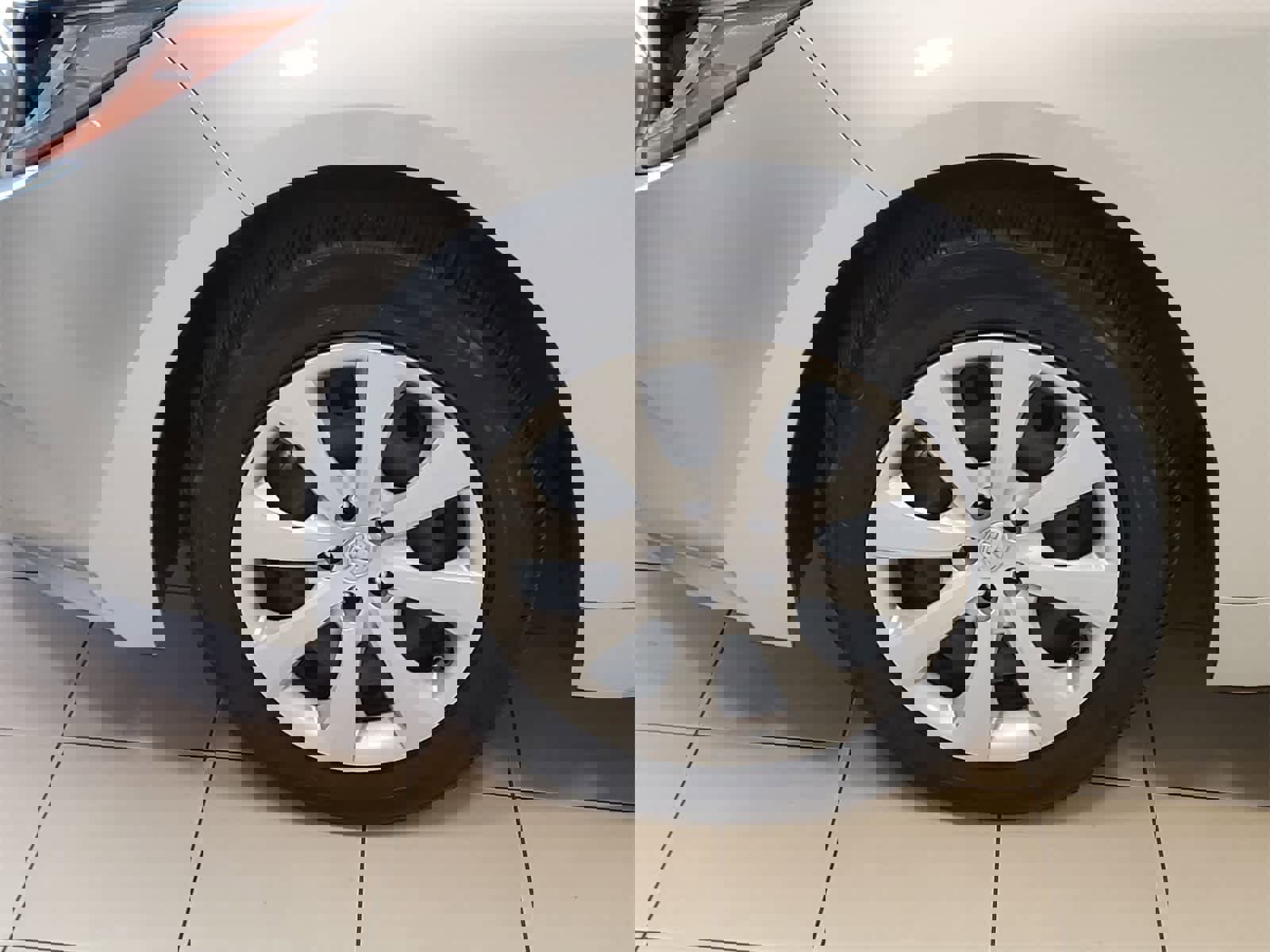 Used 2020 Toyota Corolla LE image 20