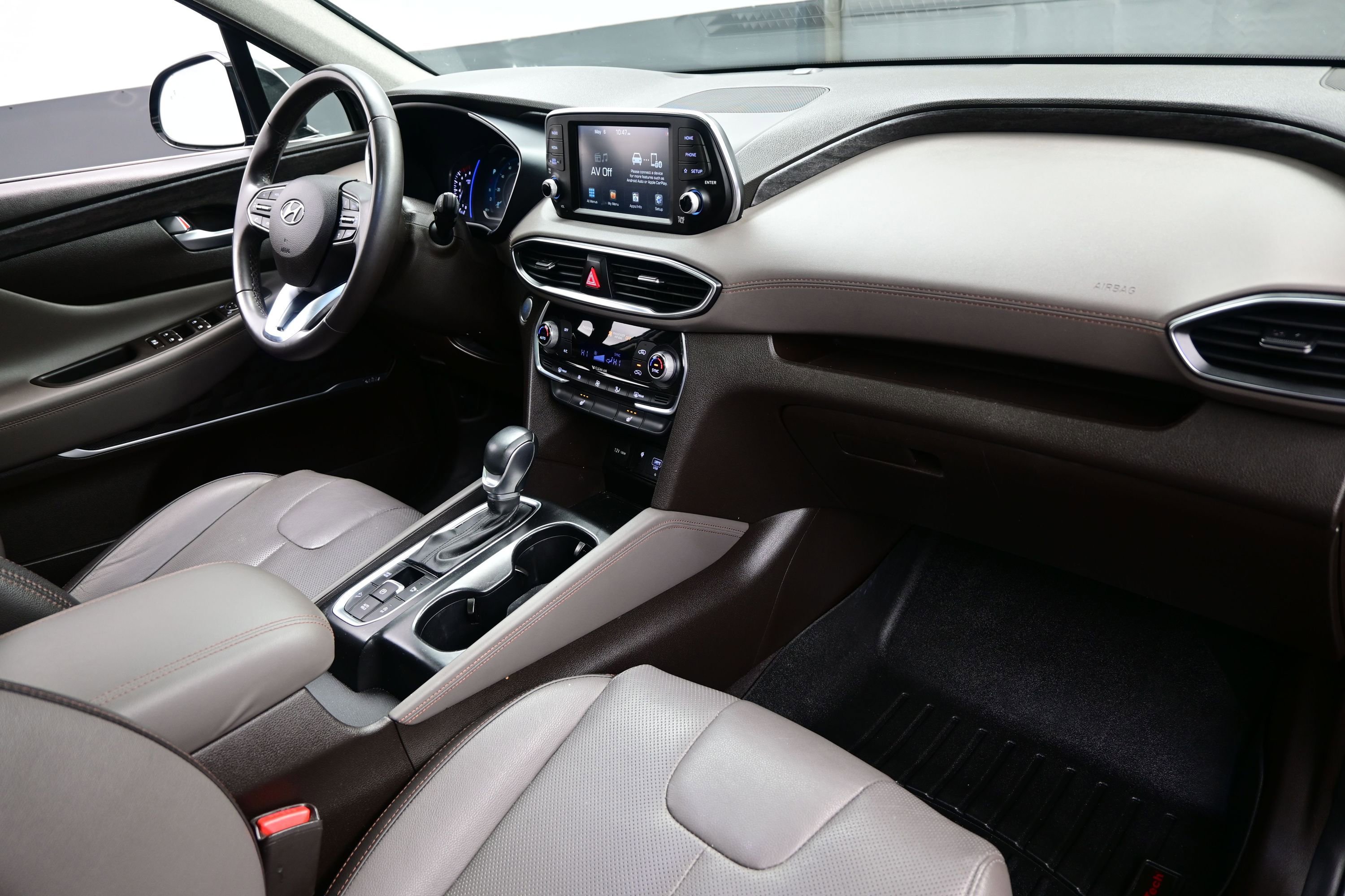 Used 2020 Hyundai Santa Fe SEL w/ Convenience + Premium Package AWD/4WD image 15