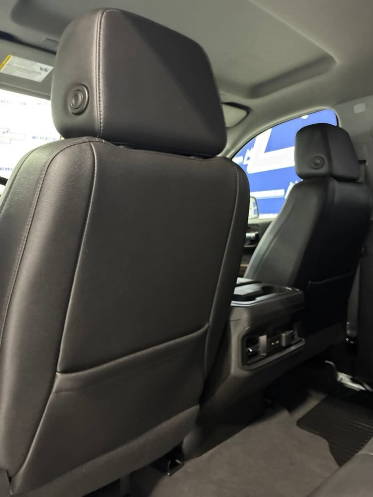 Used 2021 Chevrolet Silverado 1500 LT Trail Boss w/ Convenience Package II AWD/4WD image 31
