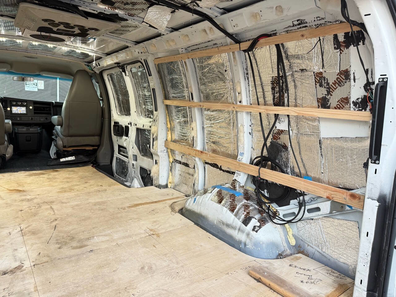 Used 2016 GMC Savana 2500 2500 3dr Extended Cargo Van w/ image 54