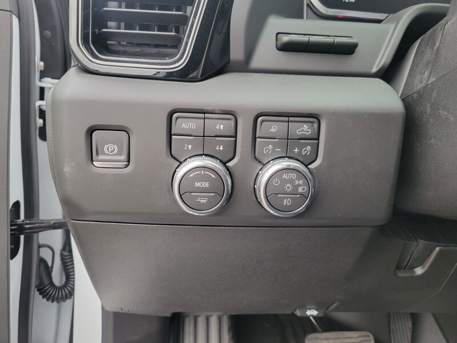 New 2026 GMC Sierra 2500 AT4 w/ AT4 Premium Plus Package image 12