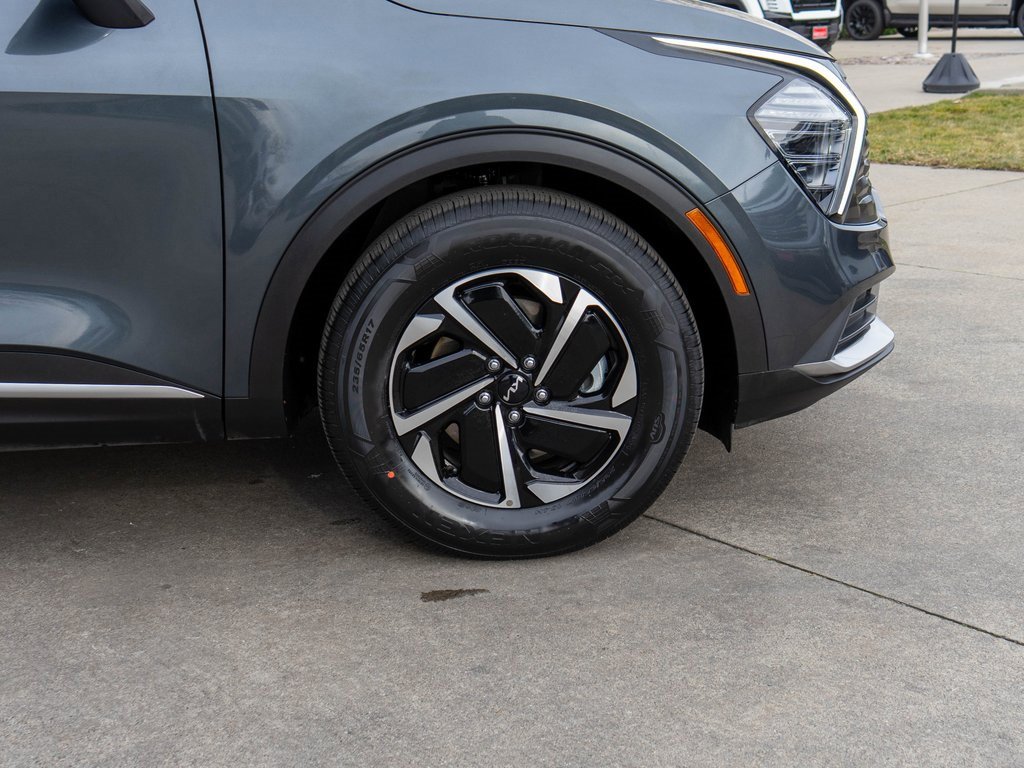 Certified 2024 Kia Sportage LX image 32